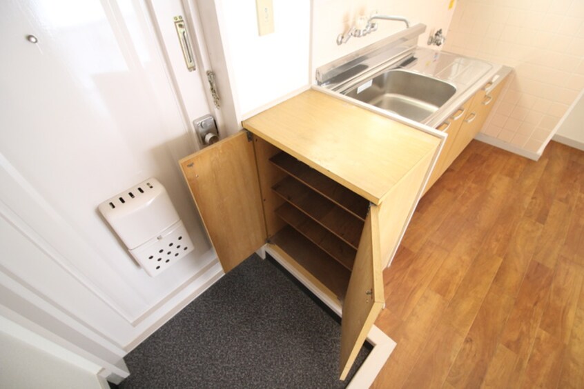 靴箱 大手町山本ビル