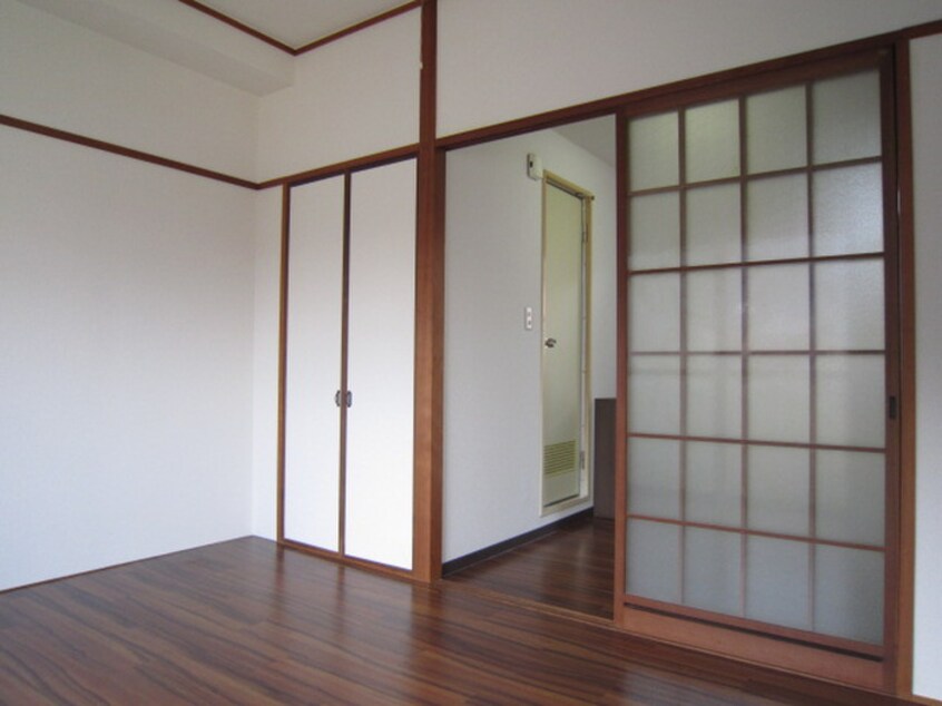 居室 関本マンション