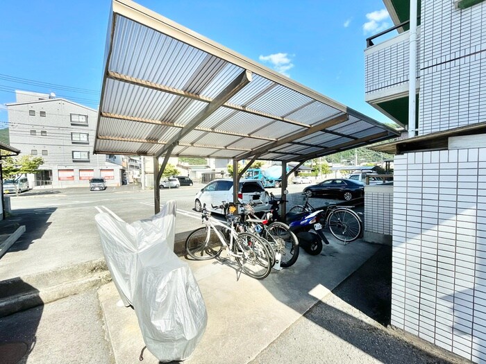 駐輪場 関本マンション