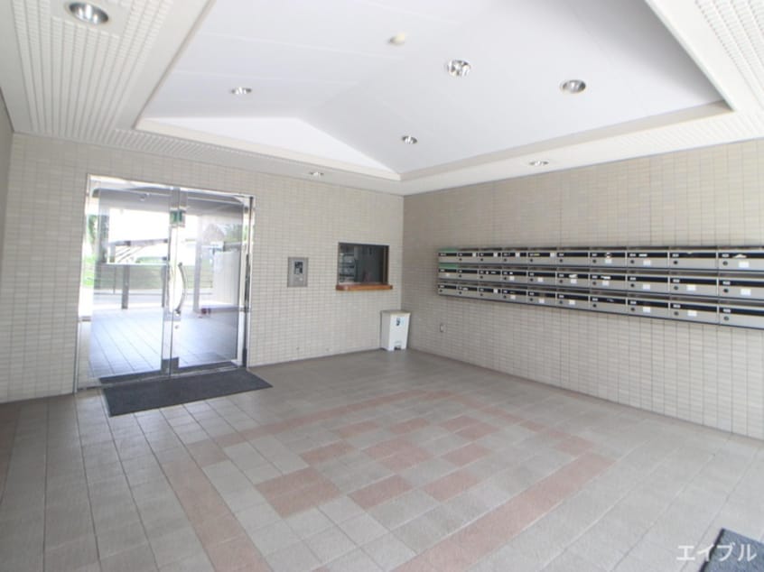 エントランス部分 ソフィアコート楽々園