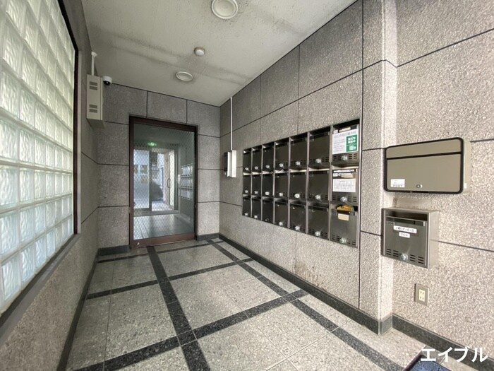 エントランス部分 モイトラビル