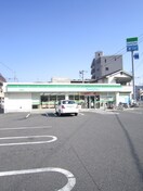 ファミリーマート広島皆実町店(コンビニ)まで120m 佐藤マンション