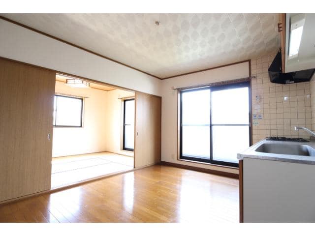  大和路線・関西本線/王寺駅 バス6分星和台1丁目下車:停歩1分 2階 築30年