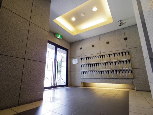 エントランス 大和路線・関西本線/王寺駅 徒歩3分 3階 築31年