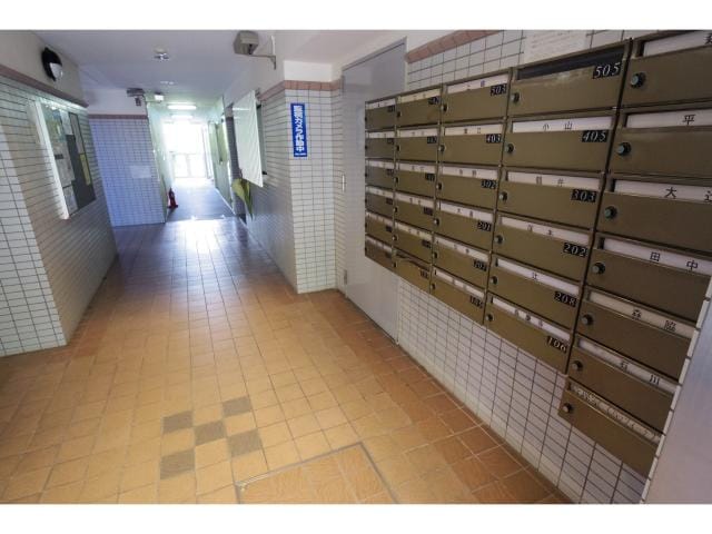 エントランス 大和路線・関西本線/王寺駅 徒歩9分 2階 築32年
