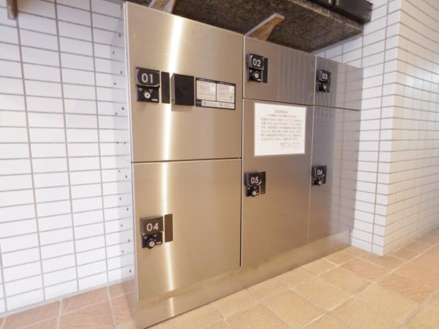宅配BOX 大和路線・関西本線/王寺駅 徒歩9分 2階 築32年