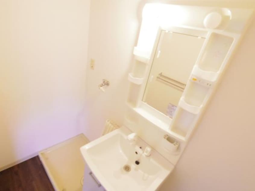  大和路線・関西本線/王寺駅 バス7分広瀬台2丁目下車:停歩3分 1階 築29年