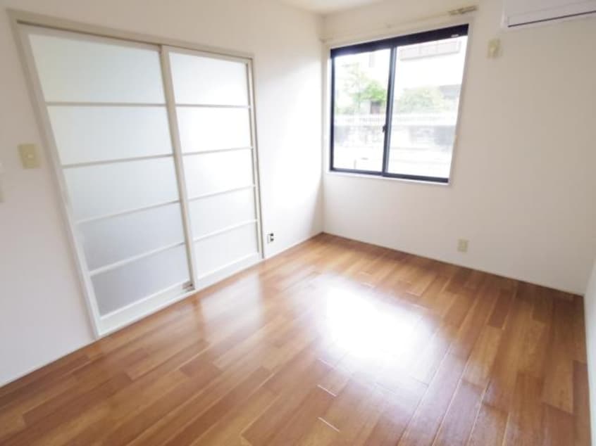  大和路線・関西本線/王寺駅 バス7分広瀬台2丁目下車:停歩3分 1階 築29年