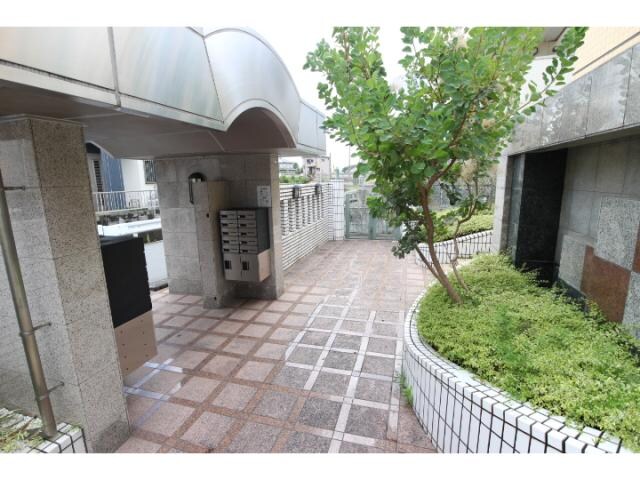  大和路線・関西本線/王寺駅 徒歩12分 1階 築27年