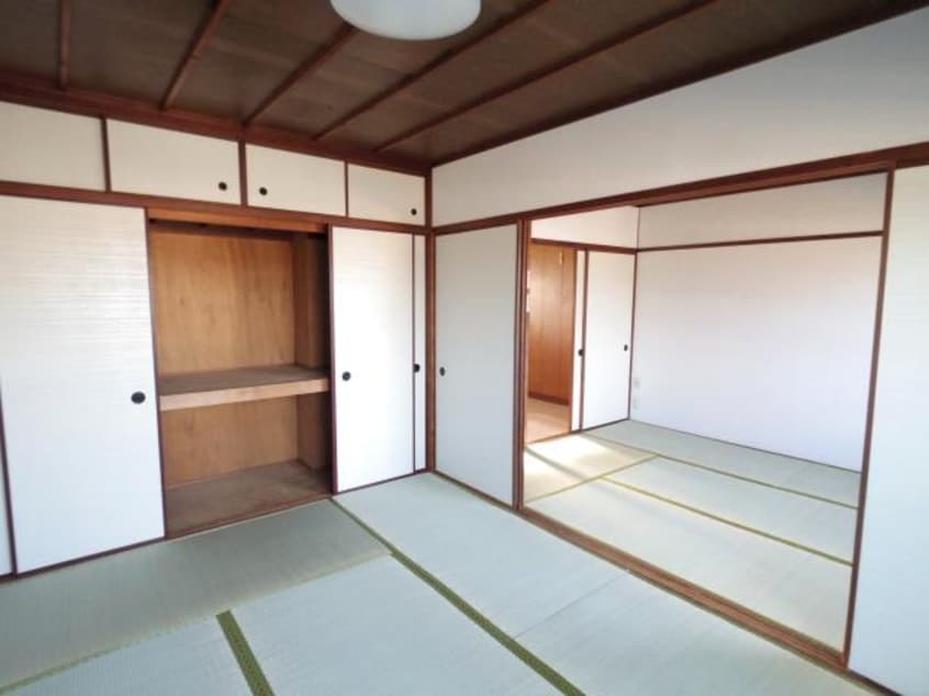  大和路線・関西本線/王寺駅 バス7分桜ヶ丘3丁目下車:停歩1分 3階 築49年