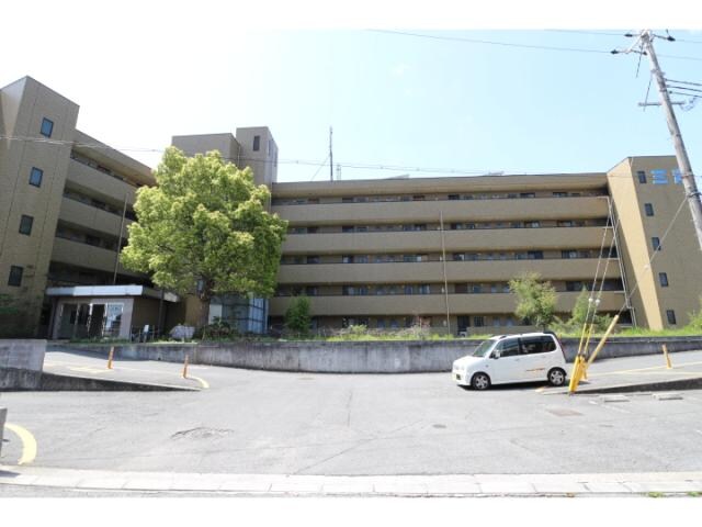  大和路線・関西本線/王寺駅 バス9分服部下車:停歩5分 2階 築25年