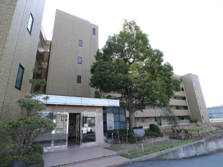  大和路線・関西本線/王寺駅 バス9分服部下車:停歩5分 2階 築25年