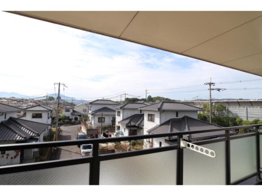  大和路線・関西本線/王寺駅 バス9分服部下車:停歩5分 2階 築25年
