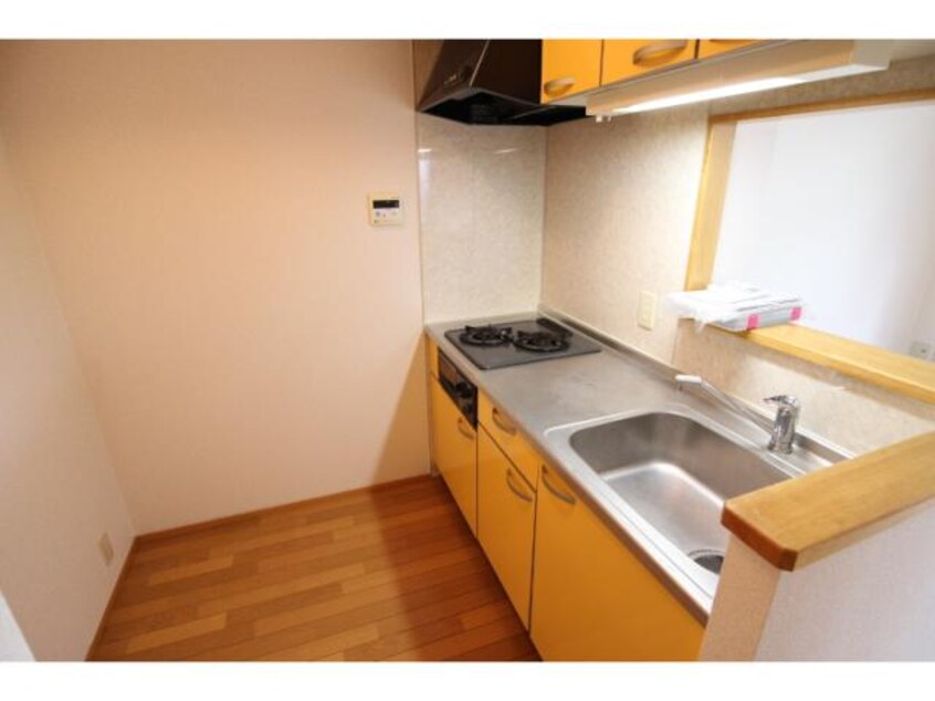  大和路線・関西本線/王寺駅 バス7分中山台２丁目下車:停歩1分 1階 築20年