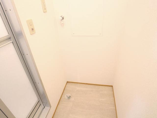  大和路線・関西本線/王寺駅 バス7分中山台２丁目下車:停歩1分 1階 築20年