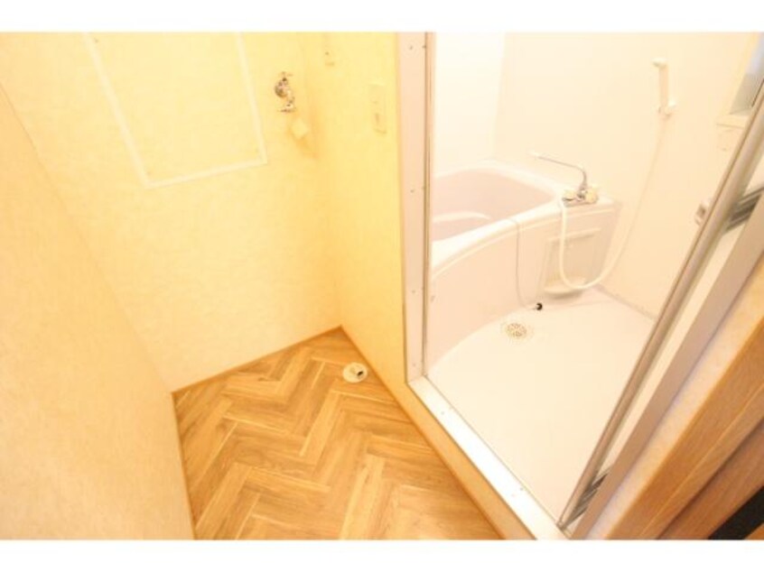  大和路線・関西本線/王寺駅 バス7分中山台２丁目下車:停歩1分 1階 築20年