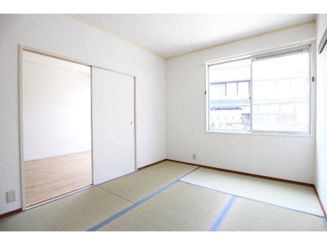  大和路線・関西本線/王寺駅 バス13分下牧南口下車:停歩3分 1階 築37年