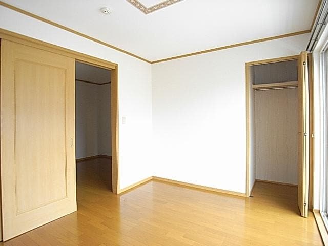  大和路線・関西本線/王寺駅 バス15分服部下車:停歩3分 1階 築19年