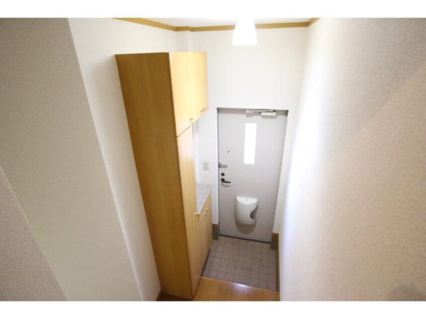 同型モデル写真 大和路線・関西本線/王寺駅 バス15分服部下車:停歩3分 2階 築19年