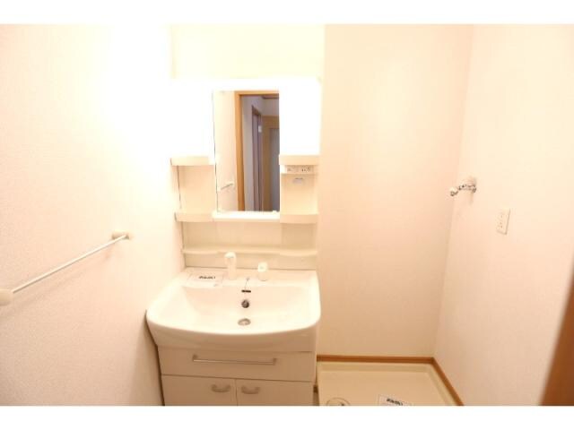 同系モデル写真 大和路線・関西本線/法隆寺駅 徒歩12分 1階 築18年