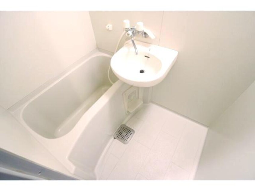  大和路線・関西本線/王寺駅 バス7分中山台２丁目下車:停歩3分 5階 築25年