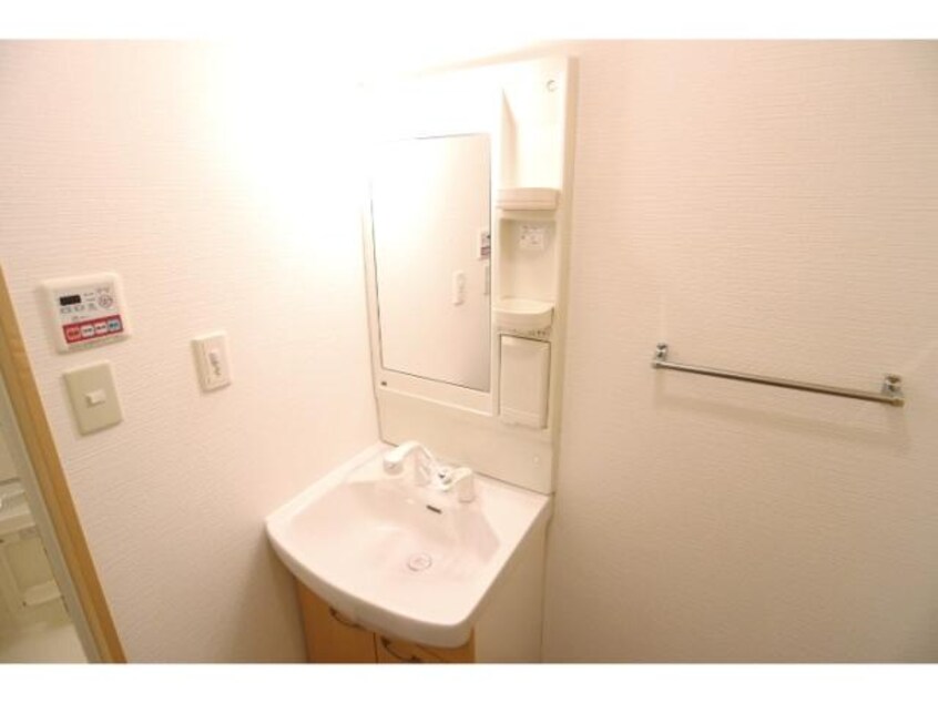  大和路線・関西本線/王寺駅 徒歩15分 1階 築16年