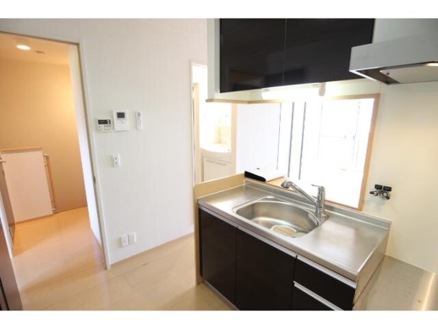  大和路線・関西本線/王寺駅 バス13分上牧文化センター下車:停歩5分 2階 築15年