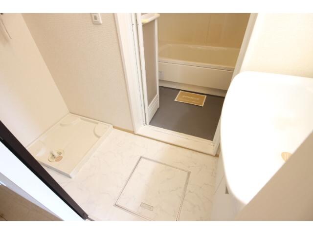  大和路線・関西本線/王寺駅 バス13分上牧文化センター下車:停歩5分 2階 築15年