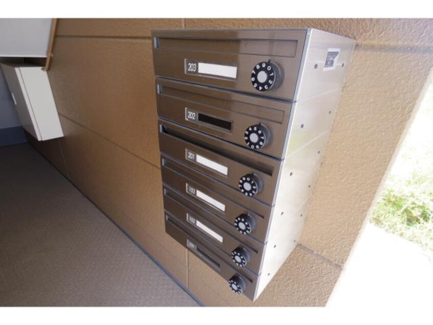 集合郵便受け 大和路線・関西本線/王寺駅 徒歩13分 1階 築14年