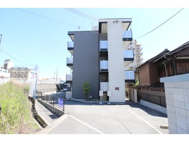  大和路線・関西本線/王寺駅 徒歩5分 4階 築17年