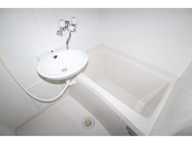  大和路線・関西本線/王寺駅 徒歩5分 1階 築17年