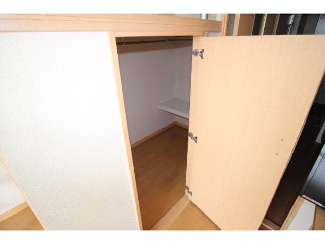  大和路線・関西本線/王寺駅 徒歩5分 1階 築17年