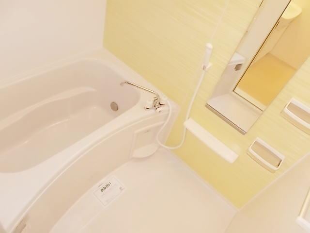  大和路線・関西本線/王寺駅 バス13分白鳳台中央下車:停歩2分 1階 築13年