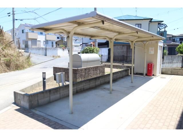  大和路線・関西本線/王寺駅 バス10分高塚台1丁目下車:停歩6分 2階 築15年