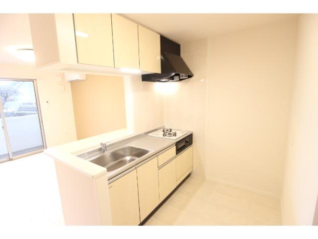  近鉄生駒線/勢野北口駅 徒歩1分 1階 築8年