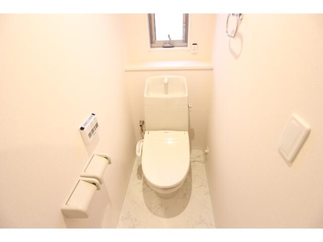  近鉄生駒線/勢野北口駅 徒歩1分 1階 築8年