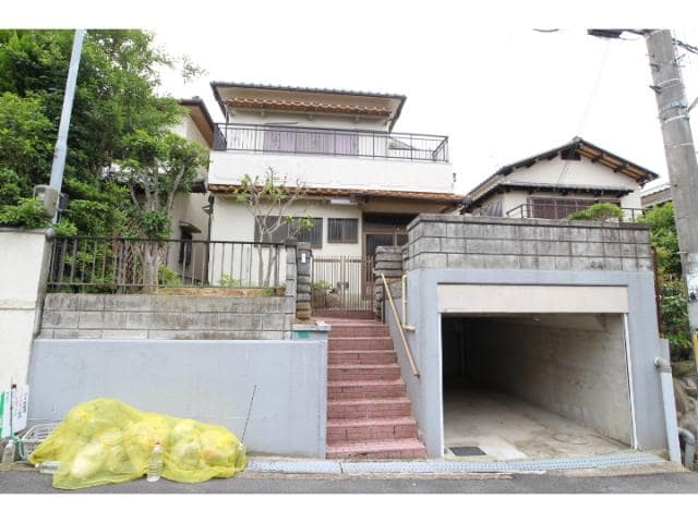  大和路線・関西本線/王寺駅 バス16分上牧町文化センター下車:停歩8分 1-2階 築41年