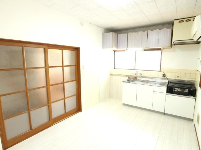  大和路線・関西本線/王寺駅 バス16分上牧町文化センター下車:停歩8分 1-2階 築41年