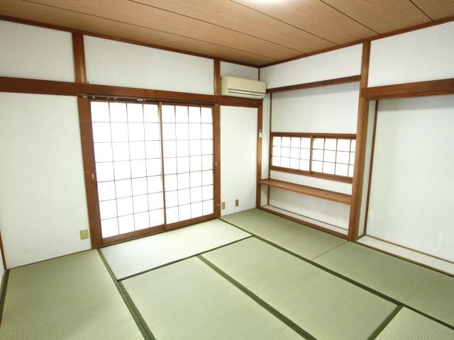  大和路線・関西本線/王寺駅 バス16分上牧町文化センター下車:停歩8分 1-2階 築41年