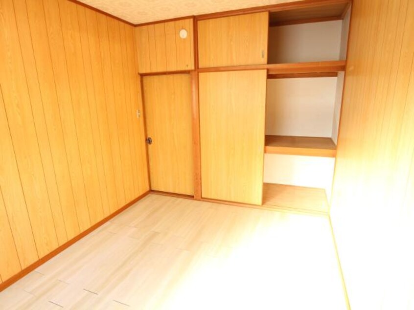  大和路線・関西本線/王寺駅 バス16分上牧町文化センター下車:停歩8分 1-2階 築41年