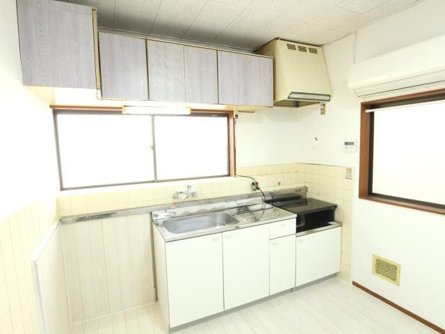  大和路線・関西本線/王寺駅 バス16分上牧町文化センター下車:停歩8分 1-2階 築41年