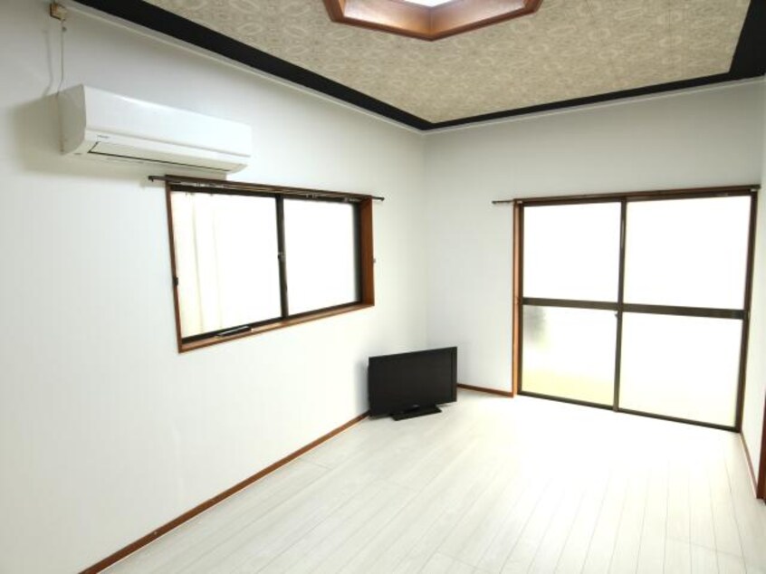  大和路線・関西本線/王寺駅 バス16分上牧町文化センター下車:停歩8分 1-2階 築41年