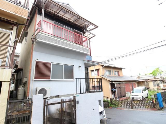  大和路線・関西本線/王寺駅 バス17分上牧町役場前下車:停歩7分 1-2階 築44年