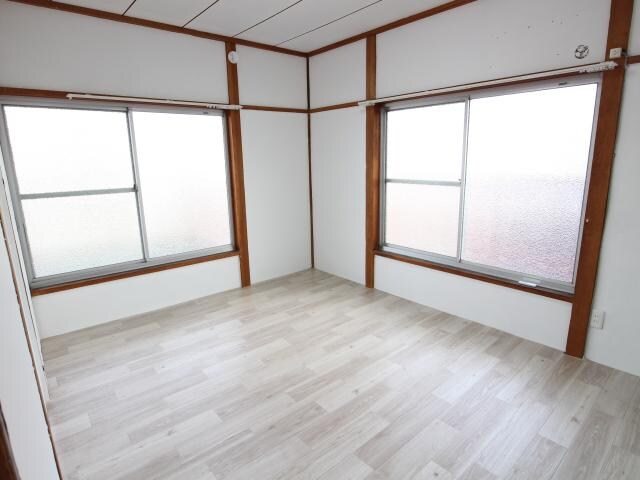  大和路線・関西本線/王寺駅 バス17分上牧町役場前下車:停歩7分 1-2階 築44年