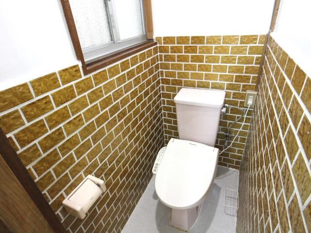  大和路線・関西本線/王寺駅 バス17分上牧町役場前下車:停歩7分 1-2階 築44年
