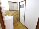 大和路線・関西本線/王寺駅 バス17分上牧町役場前下車:停歩7分 1-2階 築44年