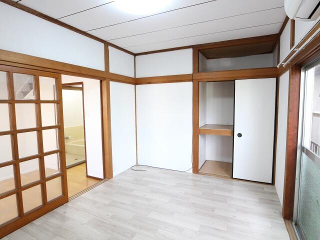  大和路線・関西本線/王寺駅 バス17分上牧町役場前下車:停歩7分 1-2階 築44年
