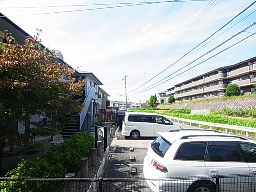  近鉄難波線・奈良線/学園前駅 徒歩16分 1階 築30年