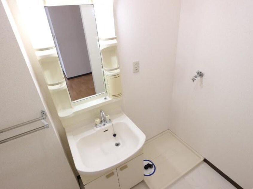  近鉄難波線・奈良線/学園前駅 バス12分西登美ヶ丘五丁目下車:停歩4分 2階 築31年