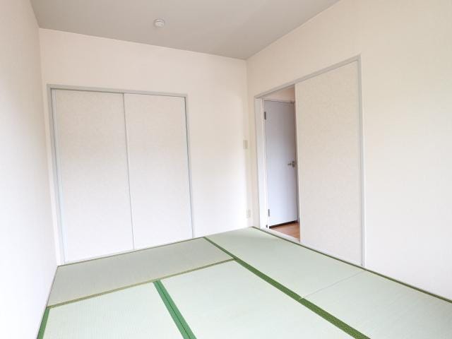  近鉄難波線・奈良線/学園前駅 バス12分西登美ヶ丘五丁目下車:停歩4分 2階 築31年